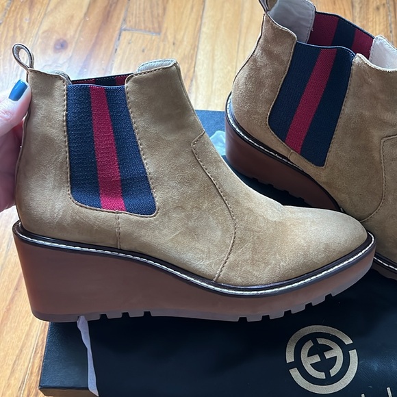 CECELIA NEW YORK - GEMMA SLIP ON LOW WEDGE BOOT NUTELLA - Picture 8 of 9